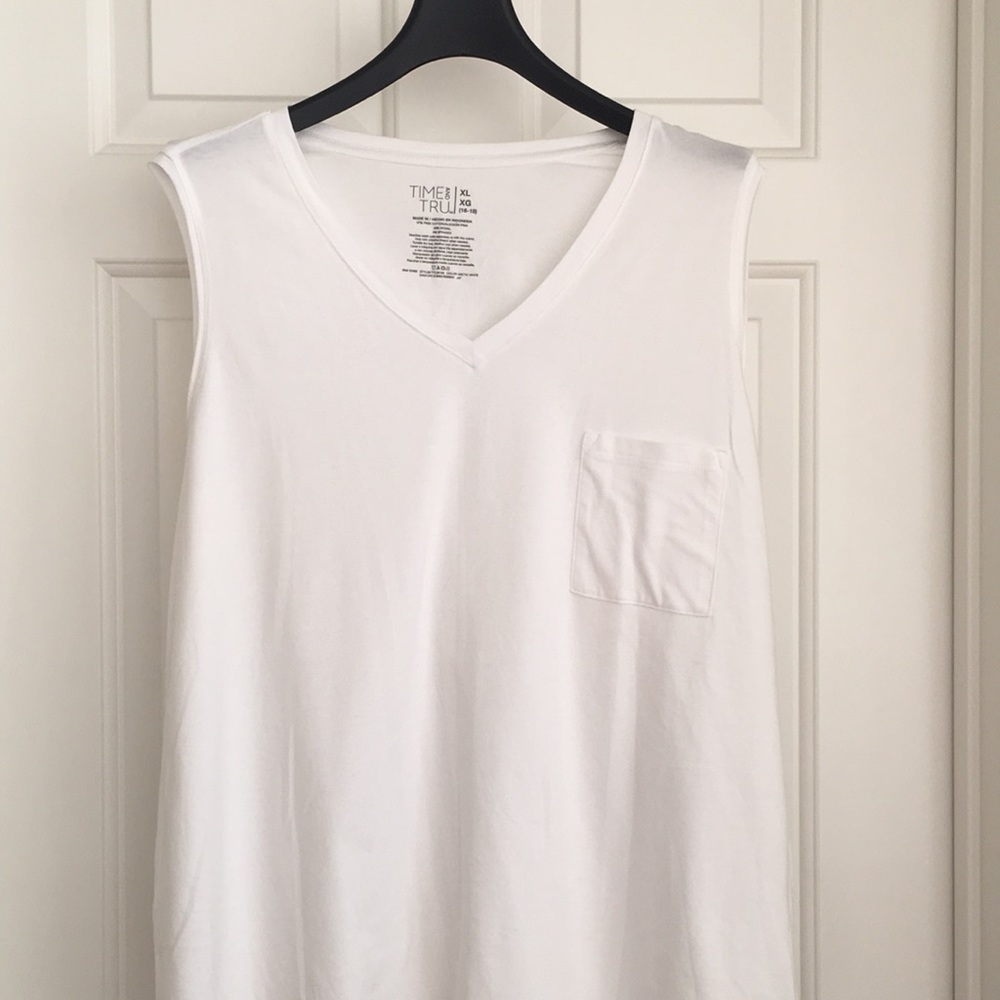 Time and Tru Tank Top XL Sleeveless top NWOT - Picture 2 of 6